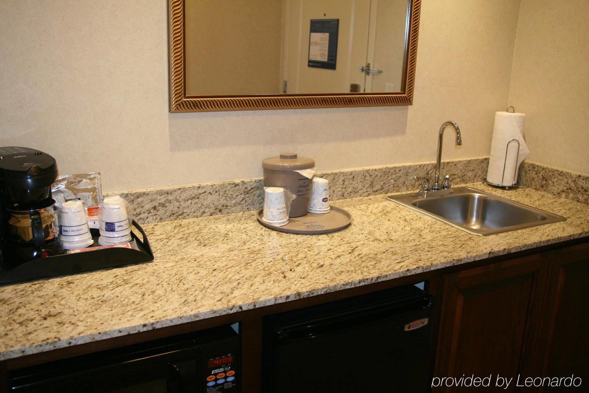 Hampton Inn & Suites Lodi Quarto foto