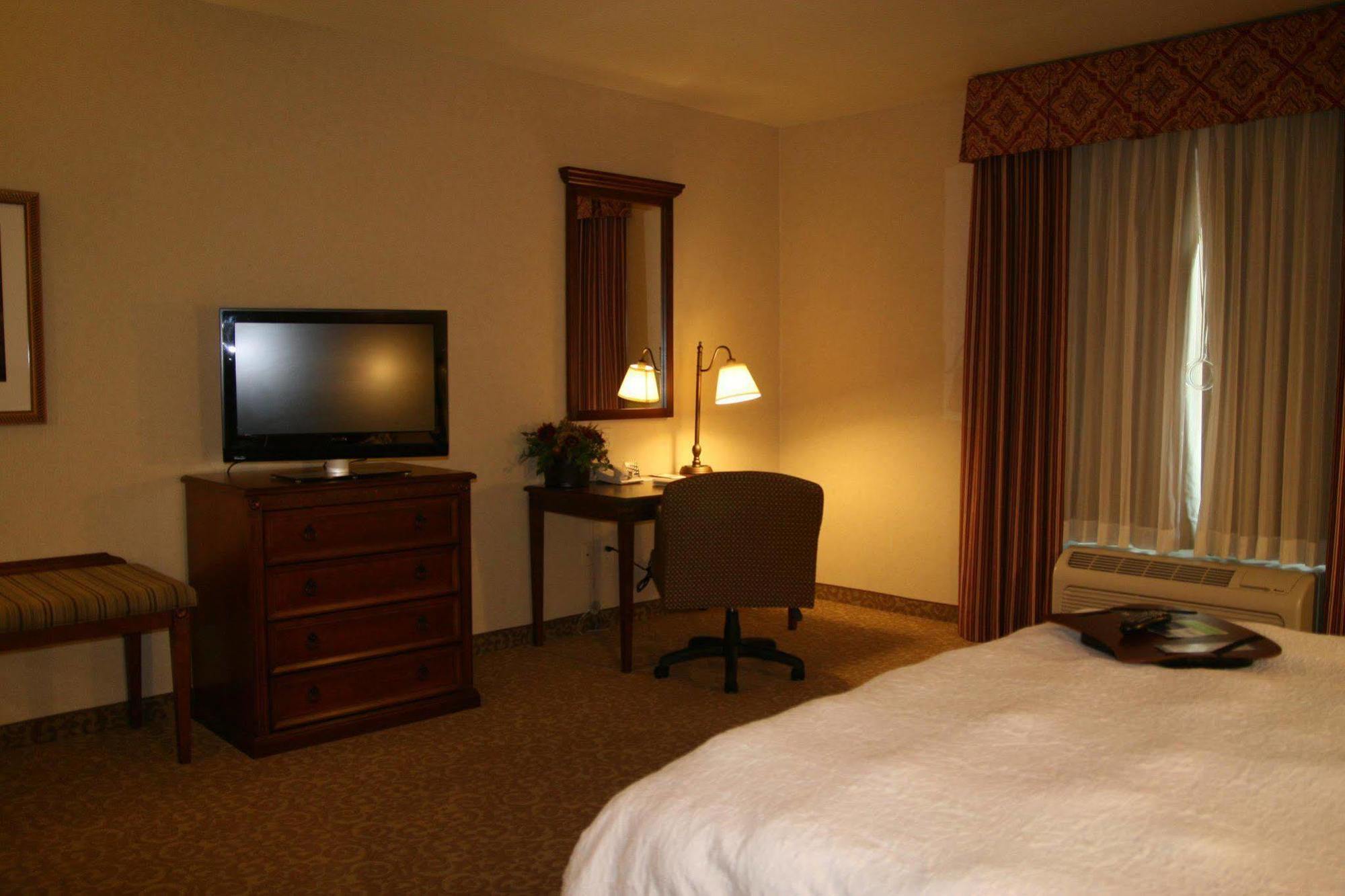 Hampton Inn & Suites Lodi Quarto foto